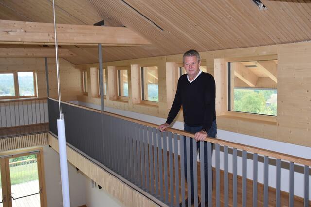 Bürgermeister Wolfgang Eder lädt zum Eröffnungsfestakt ein. | Foto: Martin Wurglits