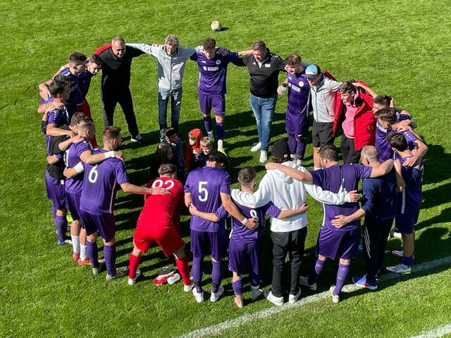 Starke Leistungen des IAC gegen den SV Kematen, der Jubel über den 5:1-Erfolg. | Foto: Stadtblatt