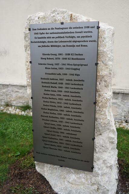Mahnmal am Friedhof für 26 Opfer der national-sozialistischen Gewalt zwischen 1938 und 1945 in Pamhagen. | Foto: Andrea Glatzer