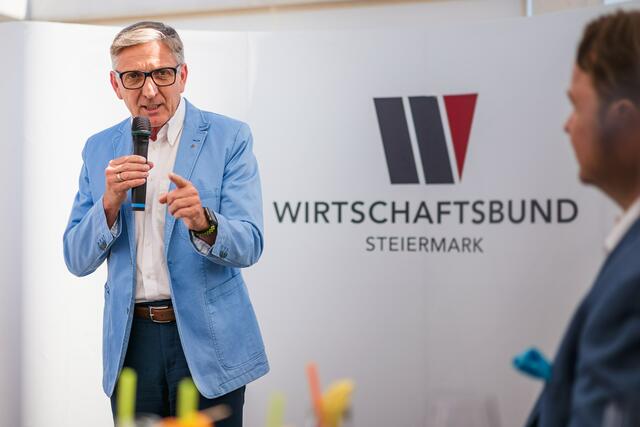 Lobt Sebastian Kurz für seinen Rücktritt, sieht Elke Kahr kritisch: der steirische Wirtschaftsbund-Obmann Josef Herk.