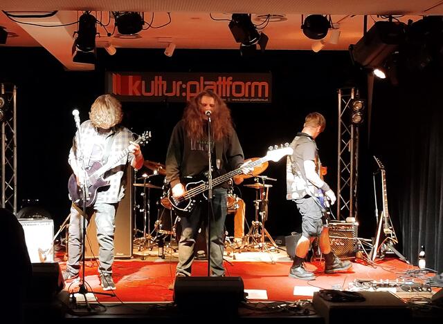 "HayFever" rockte zu Beginn der Jam-Session. | Foto: kultur:plattform