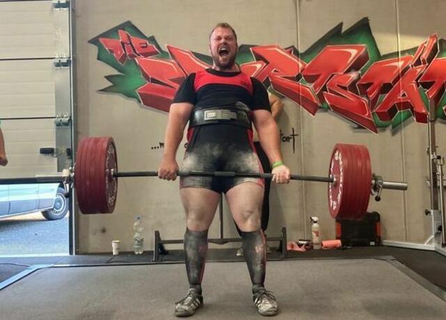 Kraftdreikämpfer Dominik Binder stellt im Kreuzheben den Österreich-Rekord auf: 342,5 kg sind die neue Bestmarke des Draßmarkters. | Foto: Sandra Granegger