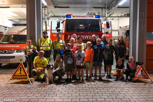 Suchhundestaffel FF Rosenau  am Hengstpass | Foto: Senegacnik