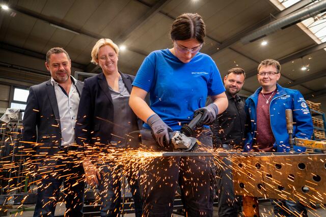 Markus Plattner (Leiter AMS Mattersburg), Caroline Biribauer und Lehrling Stephanie Gebhardt, Patrick Krayasits und Ernst Kornfeld vom AMS | Foto: Franziska Hackl