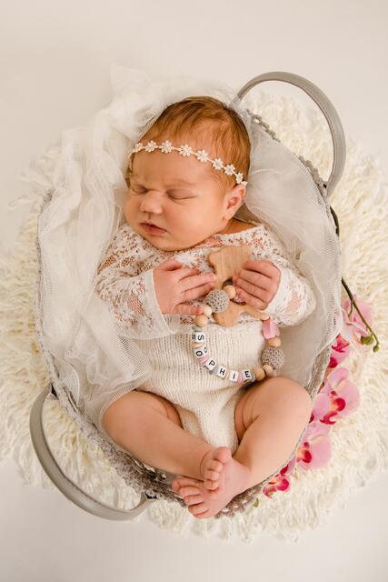 Sophie
Geburt: 31. August
53 cm, 4.260 g
Selina Zweytick und Andreas Kurzmann aus Heiligenkreuz am Waasen | Foto: Claudia Reisinger Photografie