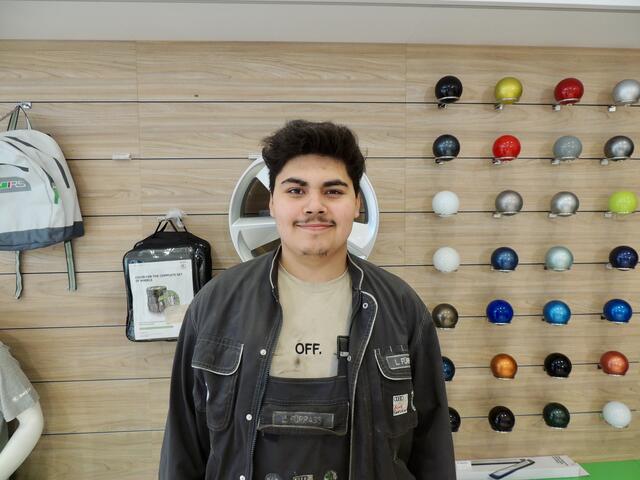 Luis Fürpaß, Lehrling im 4. Lj.: "Durch die Lehre habe ich meine Leidenschaft für Autos zum Beruf gemacht."