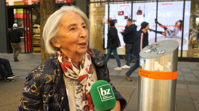 Für Ilse (85) ist der Skandal eine "Schmieraktion".  | Foto: Maximilian Spitzauer