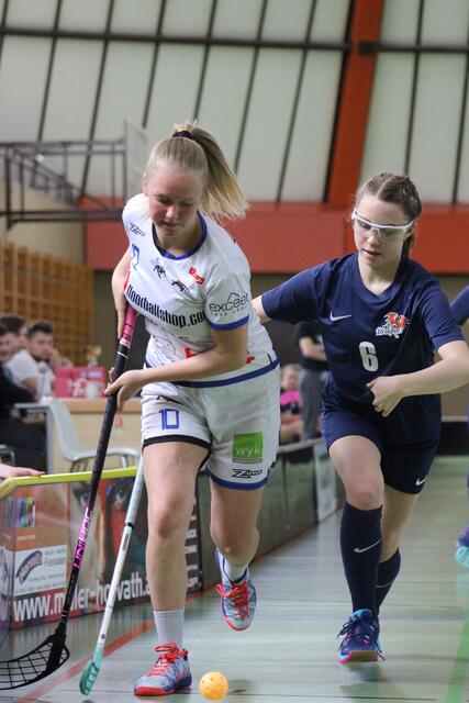 Floorball ist eine noch sehr junge Sportart