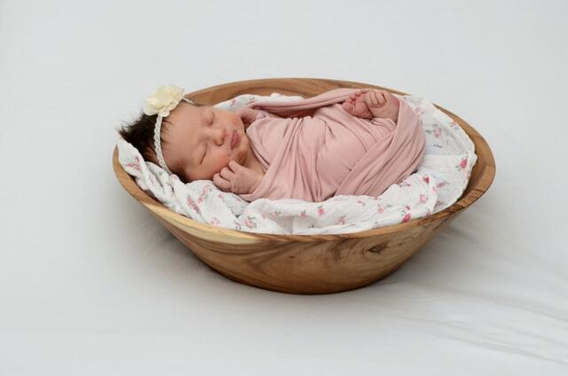 Elina Sophia
Geburt: 1. September
51 cm, 3.105 g
Melanie Wippel und Markus Melcher aus Kopreinigg | Foto: Baby Smile