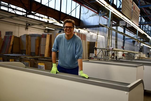 Martin Krutz, CEO von AHT Cooling Systems, freut sich über die Übernahme der Leiharbeiter.