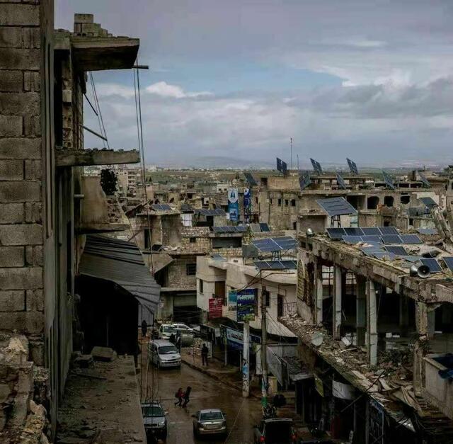 Gebrauchte Module ersetzen teure Diesel Generatoren in Syrien | Foto: Internet