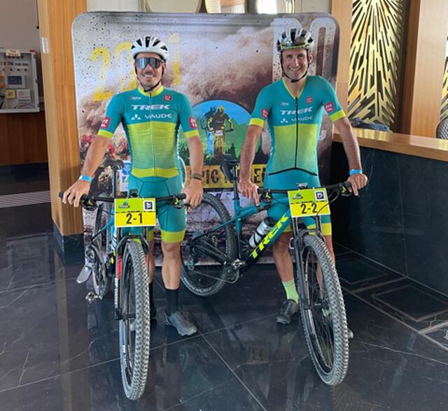 Gregor Raggl (links) und Karl Markt holten den zweiten Platz beim Epic Israel.
