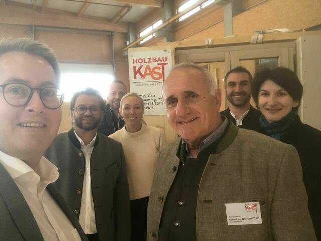 Innungsmeister Gerhard Kast und seine Familie luden zur Hausmesse nach Gols.