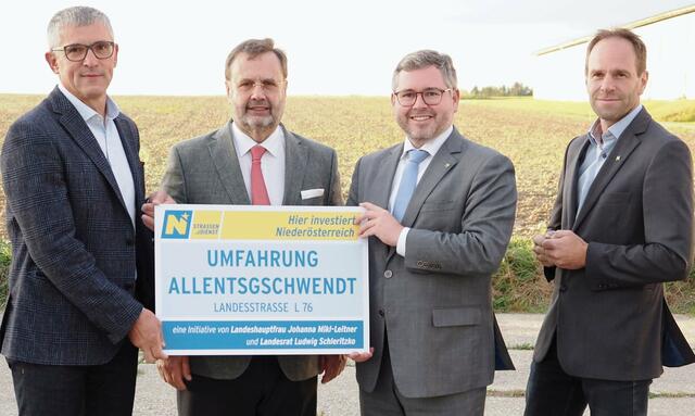 Sie freuen sich, dass endlich mit dem Bau der Umfahrung Allentsgschwendt begonnen wird: Bürgermeister Andreas Pichler, Landtagspräsident a.D. Hans Penz, Landesrat Ludwig Schleritzko, DI Rainer Hochstöger, Leiter Straßenbauabteilung Krems (von links)