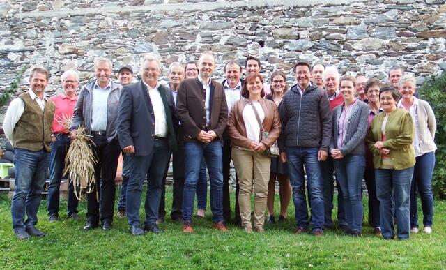 Die LK-Präsidenten von Kärnten und Tirol waren im Lesachtal zu Gast bei der „Kuhlen Einkehr“, dem Bauernhof-Café von Andrea und Martin Guggenberger in Niedergail. | Foto: Privat