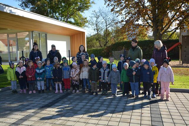 Die musikalische Umrahmung übernahmen die Kindergartenkinder.