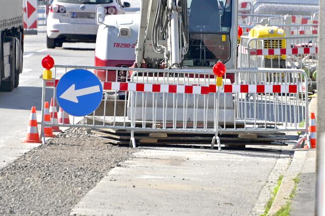 Der Kreuzungsbereich Wiener Straße/Zeppelinstraße wird umgebaut.