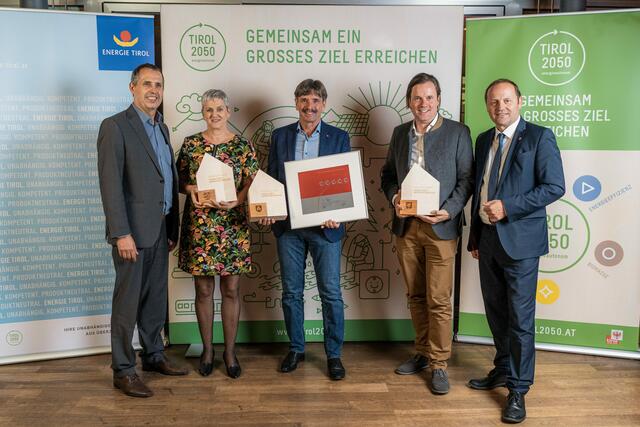 Energie Tirol GF Bruno Oberhuber, mit Gerlinde Kieberl (Lienz), Virgens Bgm. Dietmar Ruggenthaler, Christof Schett (Innervillgraten) und Josef Geisler