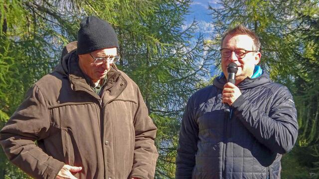 Moderator Nikolaus Köll mit ASVÖ-Bezirksvertreter Christoph Emmerling (re.).