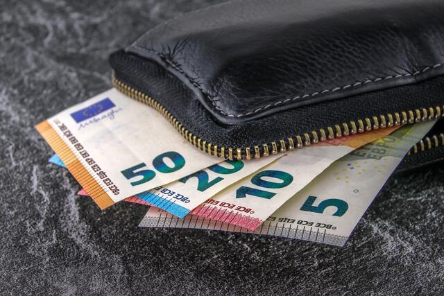 Der Schaden beträgt laut Angaben der Polizei mehrere hundert Euro.