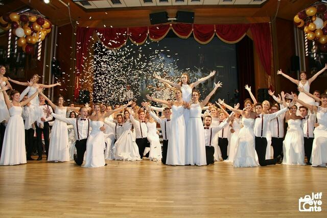 Der letzte Maturaball des Gymnasiums Jennersdorf fand 2019 statt (Bild). Heuer wird am Samstag, dem 23. Oktober, wieder getanzt. | Foto: jdf-events.at