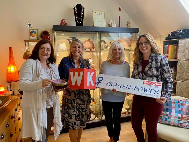 Unternehmerin Susanne Annau (2. von rechts) erhielt Besuch von der Wirtschaftsvertreterinnen Charlotte Jautz, Michaela Eckhardt und Petra Schumich (von links).
