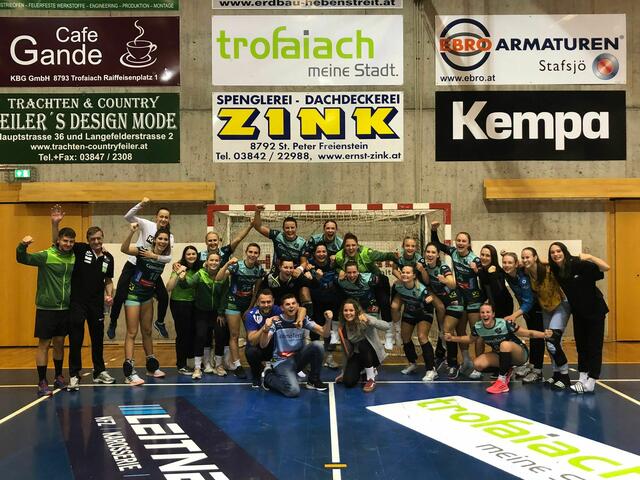 BT Füchse nach dem 34:31 Heimsieg gegen Korneuburg | Foto: Mirjam Rahm