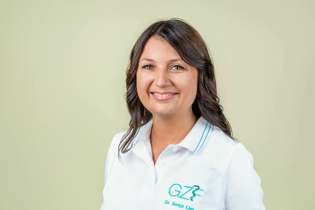 Allgemeinmedizinerin Sonja List vom Gesundheitszentrum Fehring ist von der Impfung überzeugt.  | Foto: Foto Jörgler