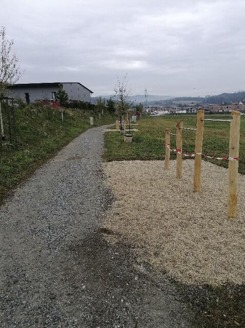 Die neuen Fitnessgeräte stehen schon, am 28. Oktober wird der Park eröffnet.