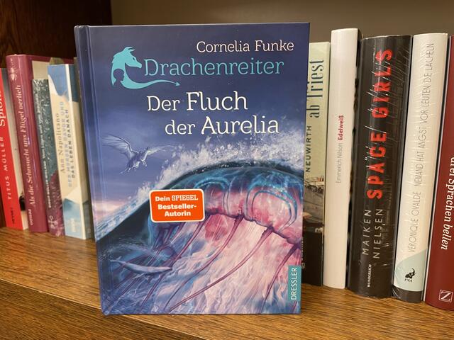 „Fluch der Aurelia“ als Jugendbuchtipp. | Foto: BRS/Jakaubek