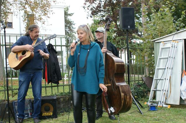 Claudia Klimt-Weithaler freute sich über die zahlreichen Besucher. | Foto: Renate Sabathi