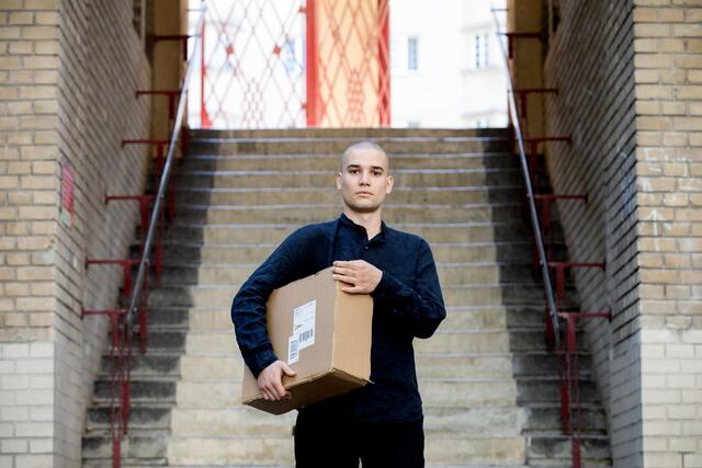 Nestor Hiebl ist ein Medienkünstler aus Belgrad, der sich auf Videokunst und Alternate-Reality-Games spezialisiert hat.  | Foto: Causa Creations/Marlena König