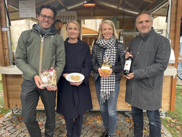 Stefan Pühringer (GF-Stv. Kitzbühel Tourismus), Martina Feyrsinger (Neuwirt Kitzbühel), Viktoria Veider-Walser (GF Kitzbühel Tourismus) und Giuseppe Perna (GF Ivents Kulturagentur) (v. li.).