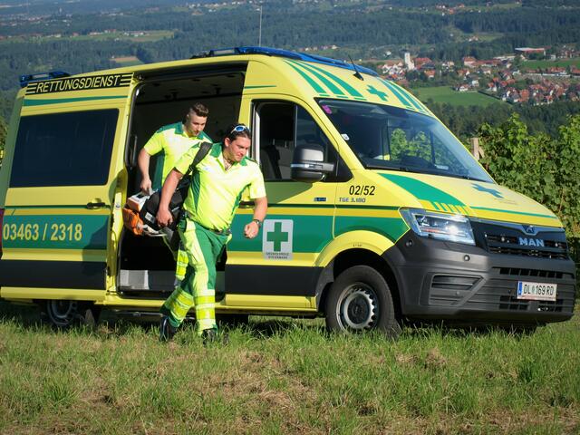 Das neue Großraumfahrzeug ergänzt in St. Stefan ob Stainz den bestehenden Fuhrpark von 13 Rettungswägen, vier Sonderfahrzeugen und 17 Behelfskrankentransportwagen.  | Foto: Grünes Kreuz Steiermark 