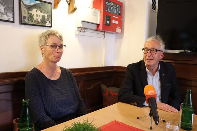 Pressekonferenz im GH Greif: Dr. Gerlinde Schnegg und Stadtcehf Herbert Mayer.