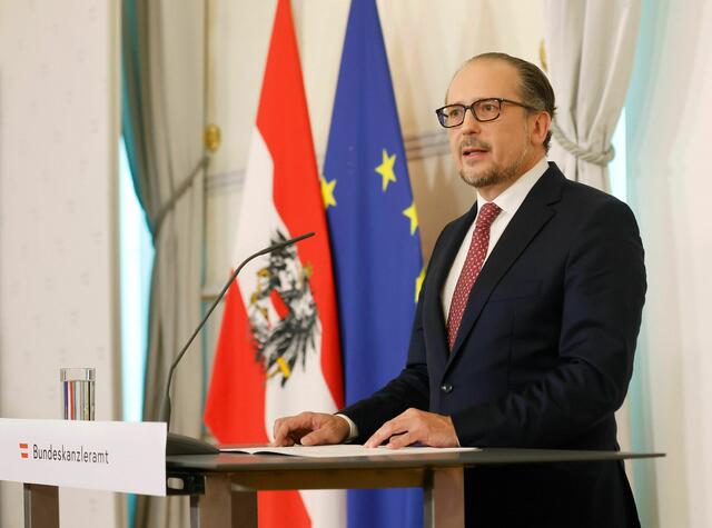 Die ÖVP unter Schallenberg würde derzeit bei einer Wahl mit der SPÖ gleichauf liegen.