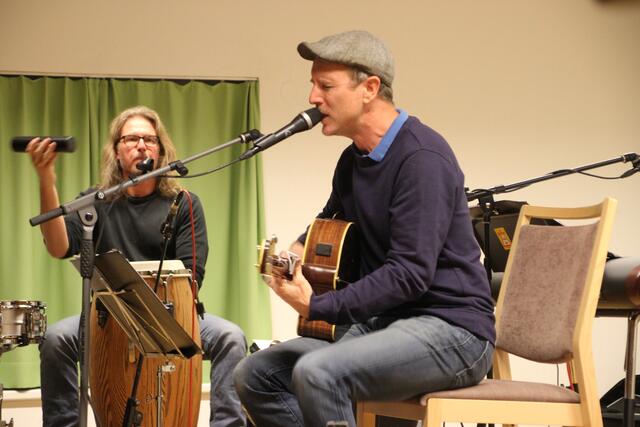 Pointierte Songs zeichnen die Bluesbrauser mit Xandi Reicher aus.