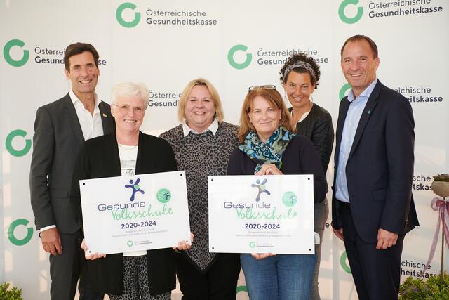 Gerhard Angerer (Bildungsdirektion NÖ), OSR Ursula Mürwald (VS Kritzendorf/Weidling), LAbg. Kathrin Schindele, VD Andrea Blattl (VS Kritzendorf/Weidling), Patrizia Nikzad (ÖGK), Landesstellenvorsitzender der ÖGK Christian Farthofer | Foto: ÖGK/APA-Fotoservice/Hörmandinger