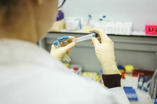 Wöchentlich werden in Wien mittlerweile fast 600.000 kostenlose PCR-Tests von „Alles gurgelt!“ durchgeführt.