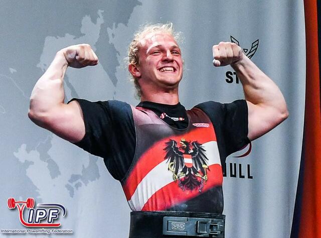 Paul Egger jubelt über Gold