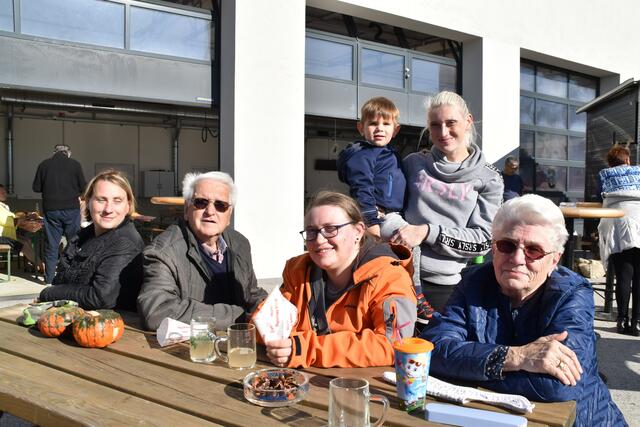 Doris, Horst, Carina, Lukas, Nadine und Elisabeth Perischa | Foto: Preineder