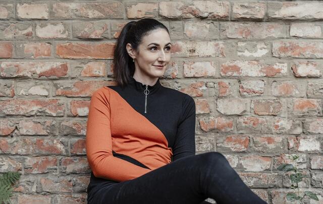 Romina Pleschko liest aus ihrem ersten Roman "Ameisenmonarchie". | Foto: Nadine Studeny