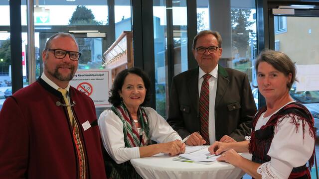Klaus Kniely, Irmgard Dreier, Anton Miglar und Anni More