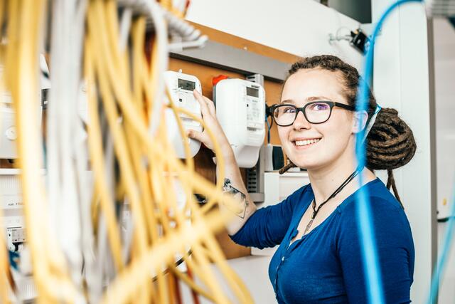 In der FEMtech Expertinnendatenbank sind mehr als 2.000 Fachfrauen aus über 130 Fachgebieten eingetragen.  | Foto: FH Salzburg/wildkind