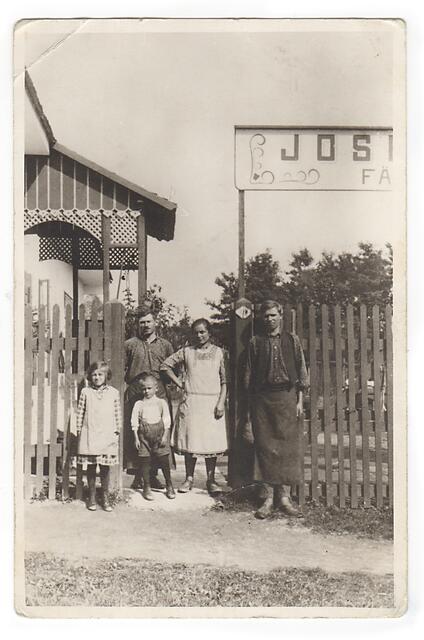 Als Großvater Koó die Färberei 1921 erbaute, war er nicht der einzige. Im Burgenland gab’s viele Blaufärber. „Fiata und Schurz“ waren fast in jedem Haushalt vertreten. | Foto: Koó Blaudruck