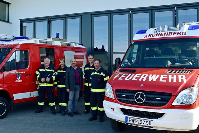 Eines der ersten Gemeinschaftsfeuerwehrhäuser in der Region steht in St. Roman. Die Freiwilligen Feuerwehren Aschenberg und Kössldorf teilen sich das Gebäude.