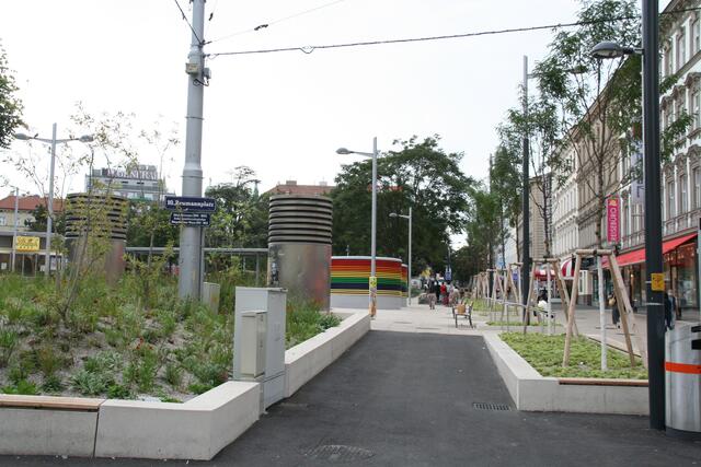 Der Reumannplatz wurde in der Silvesternacht verwüstet. | Foto: Karl Pufler