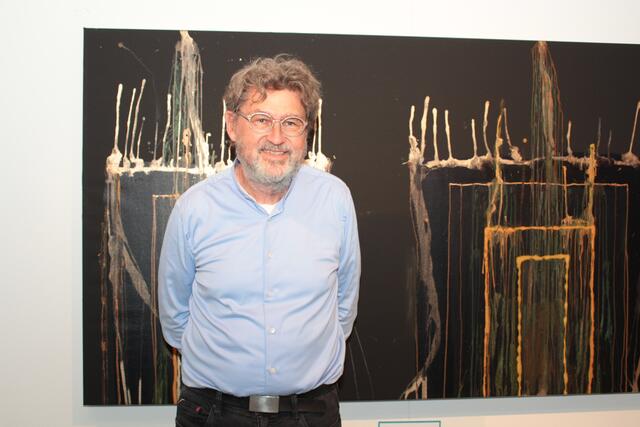 Der Künstler Clemens Neugebauer plant am Donnerstag, 4. November, in der Kunsthalle Leoben eine amerikanische Versteigerung seiner Bilder. | Foto: Dietmaier