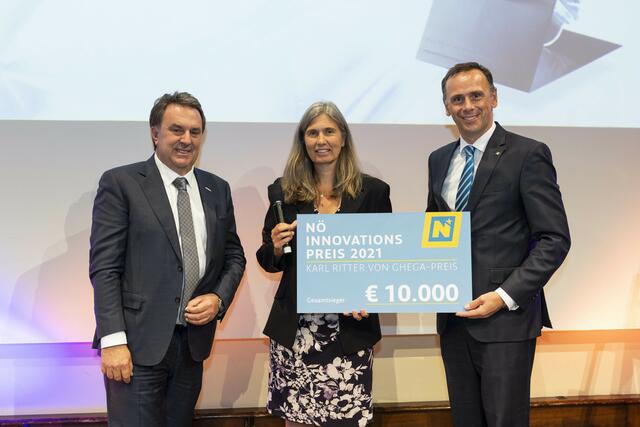 Wirtschaftskammer NÖ-Präsident Wolfgang Ecker, Gudrun Vogtentanz (Biomin GmbH) und Wirtschaftslandesrat Jochen Danninger