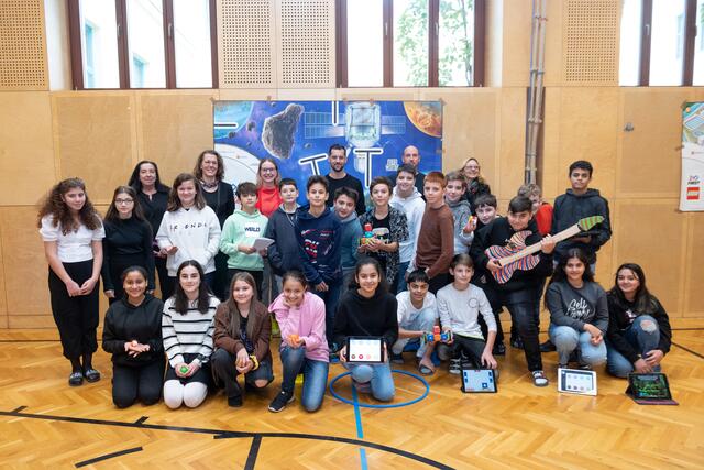 Bei der EU Code Week zeigten die Schüler der MSi Feuerbachstraße ihr Können im Programmieren und Coding  | Foto: Philipp Hartberger
